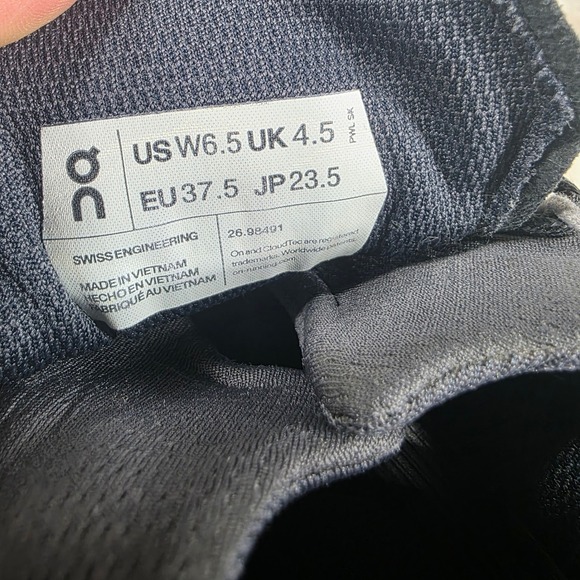 ON CloudTec Swiss Engineering Women\'s Running Shoes US W6.5 UK‎ 4.5 EU 37.5